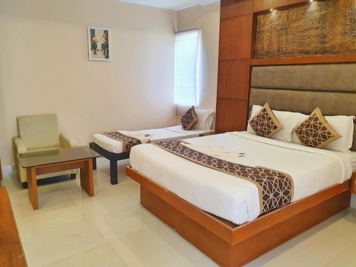 The Hydel Park Hotel Chennai Eksteriør billede
