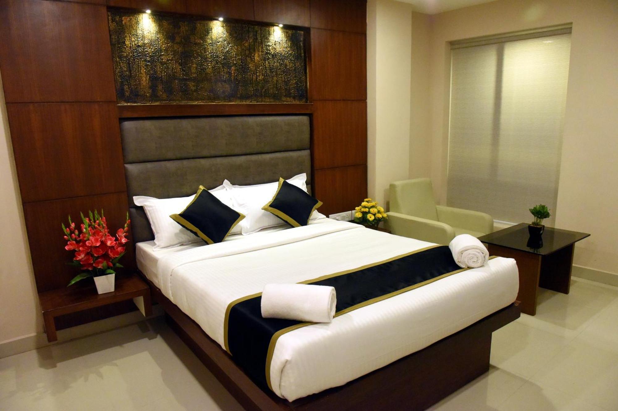 The Hydel Park Hotel Chennai Eksteriør billede