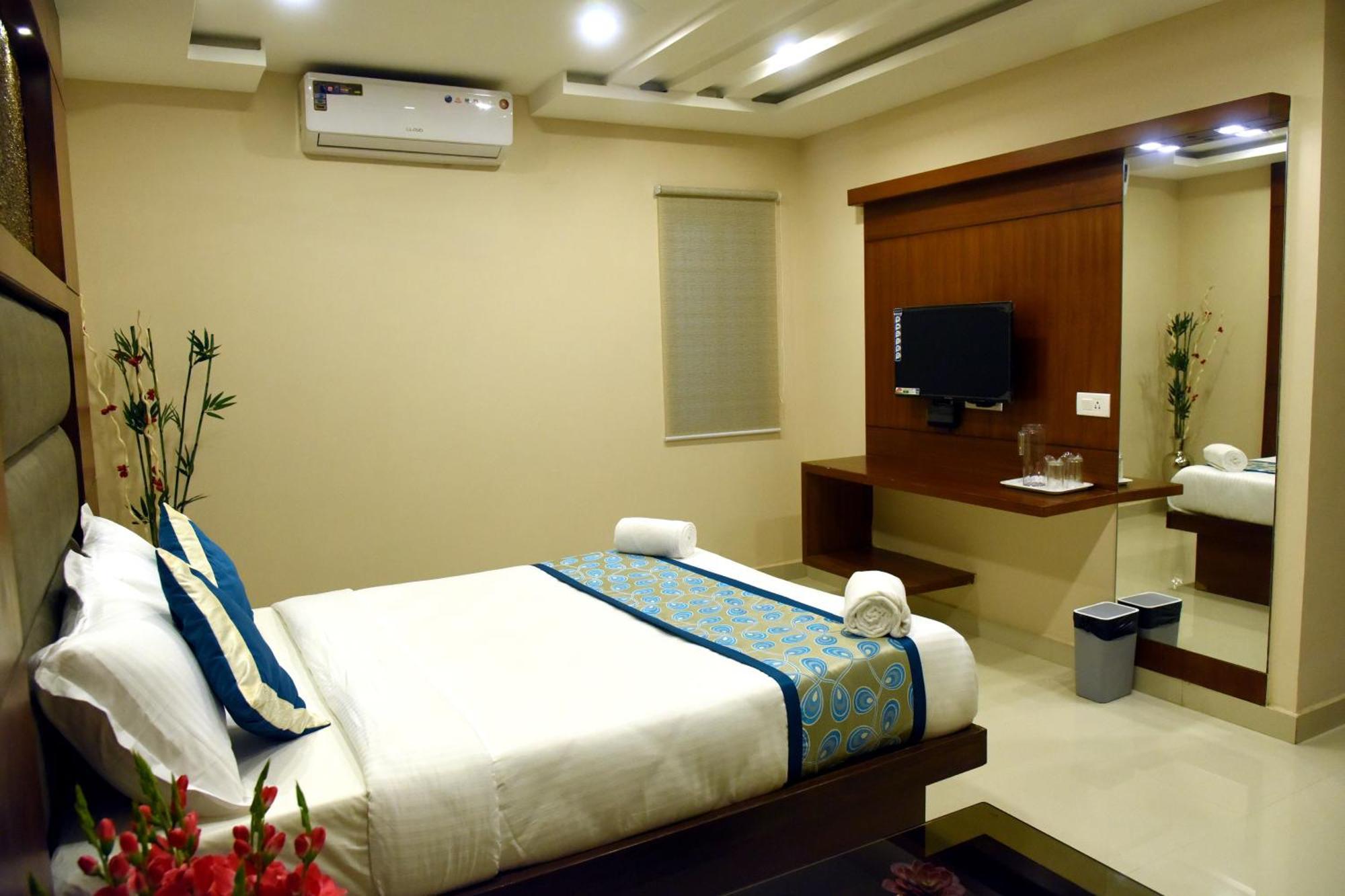 The Hydel Park Hotel Chennai Eksteriør billede