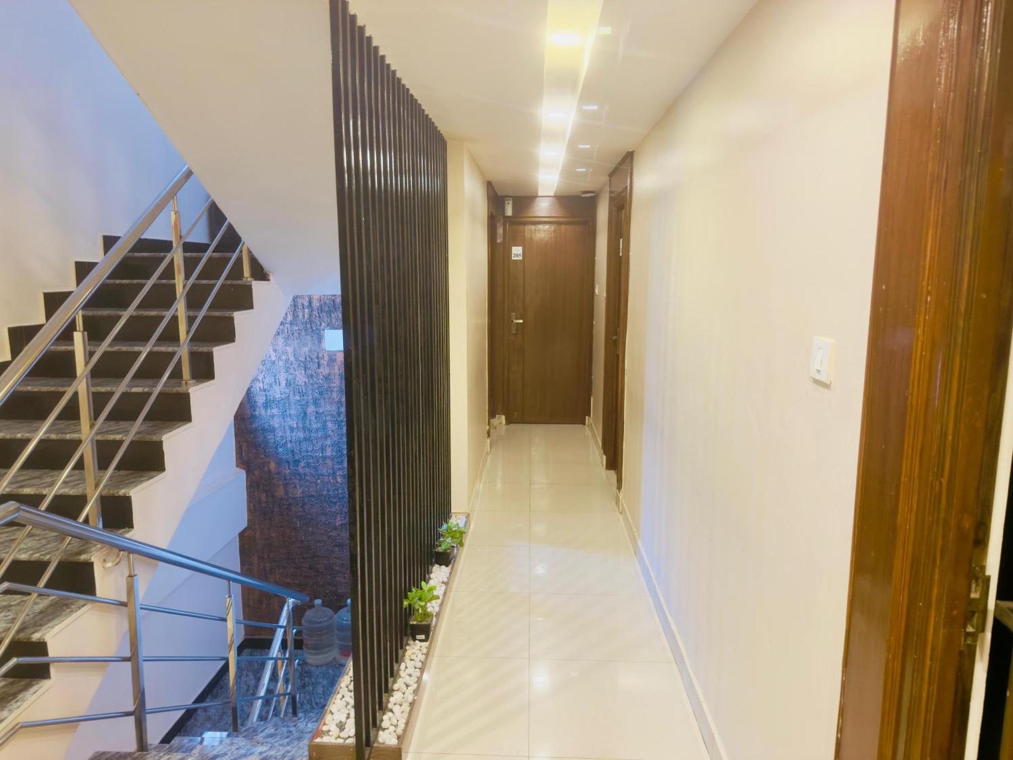 The Hydel Park Hotel Chennai Eksteriør billede