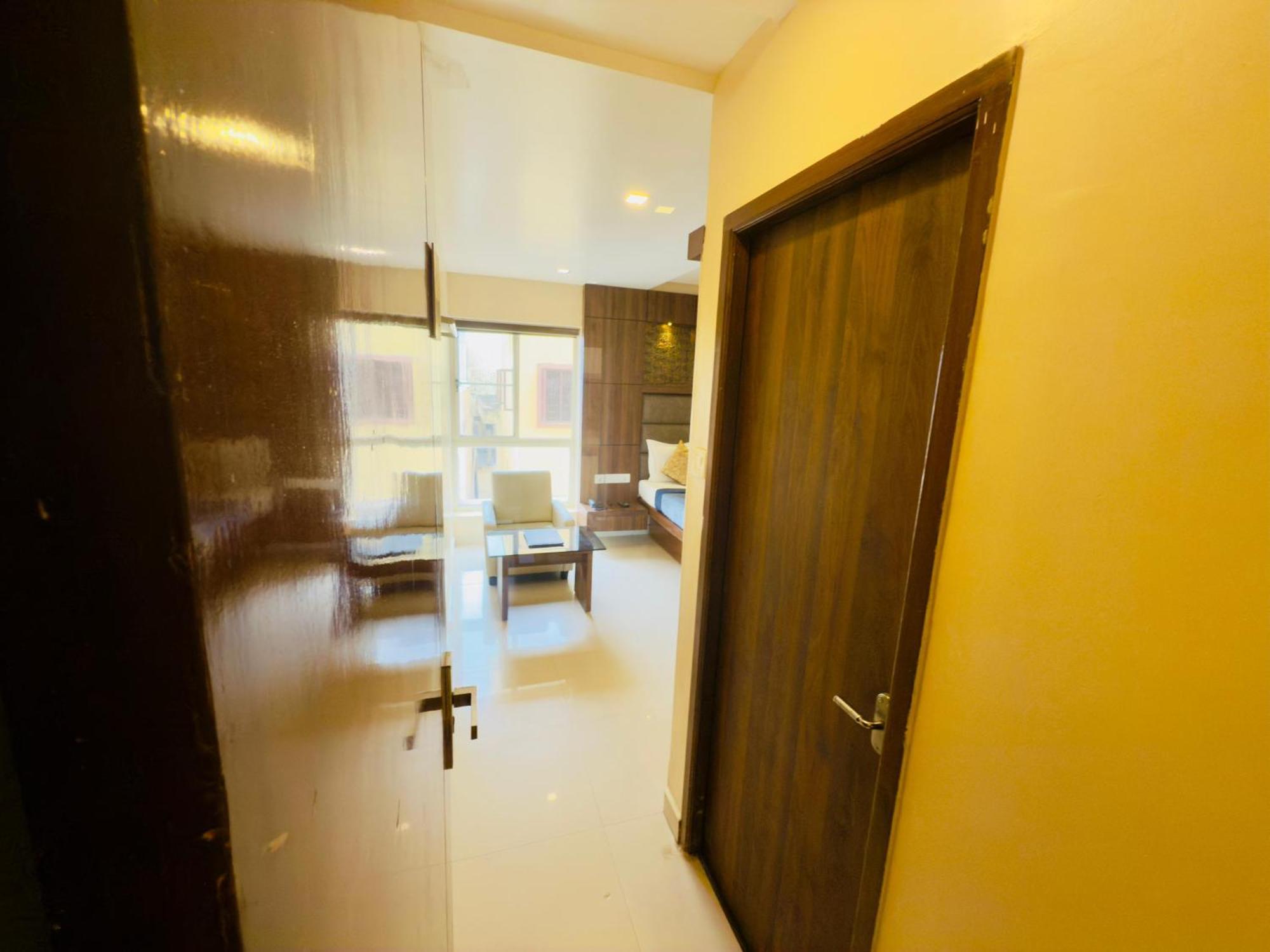 The Hydel Park Hotel Chennai Eksteriør billede