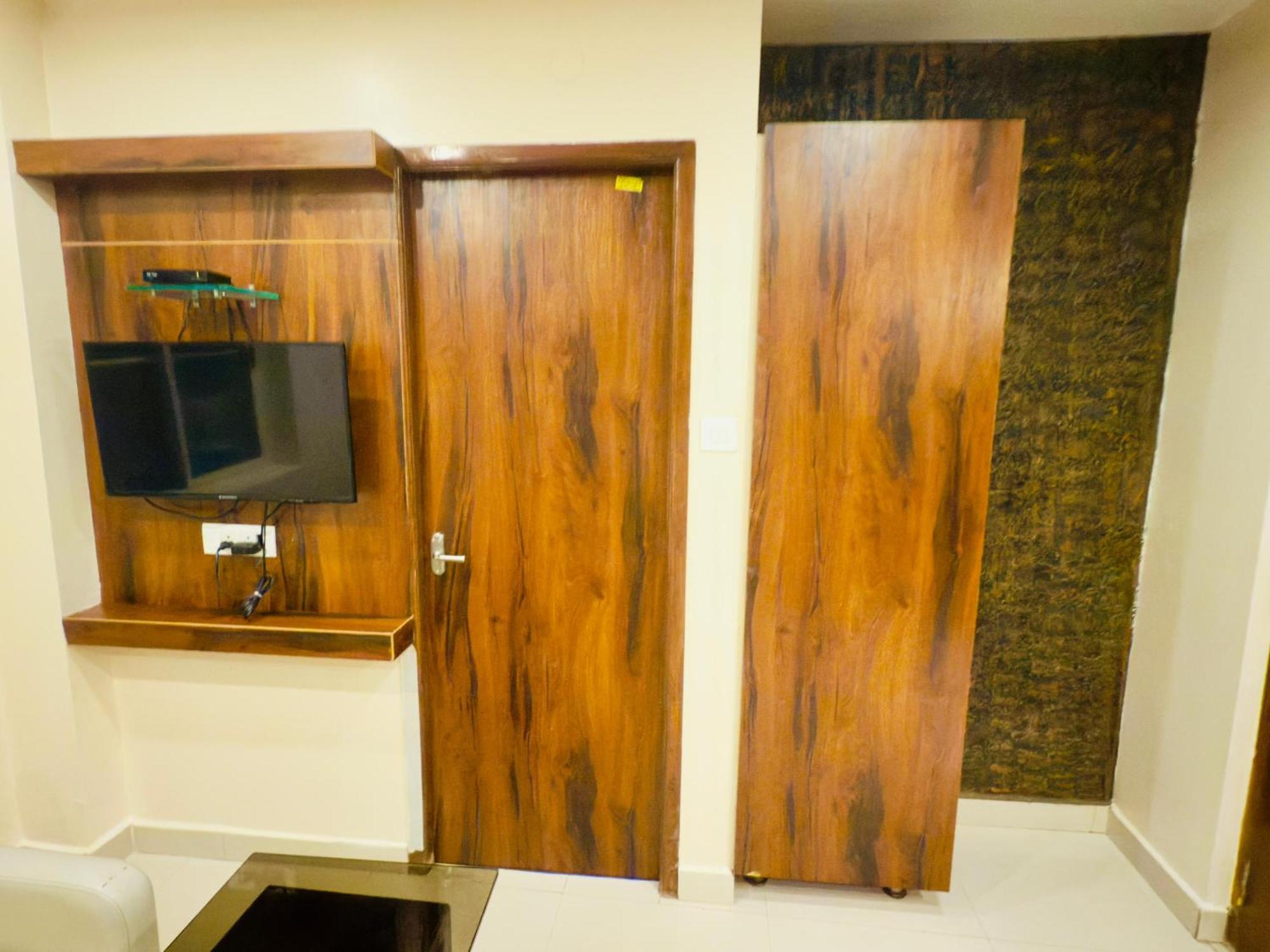 The Hydel Park Hotel Chennai Eksteriør billede
