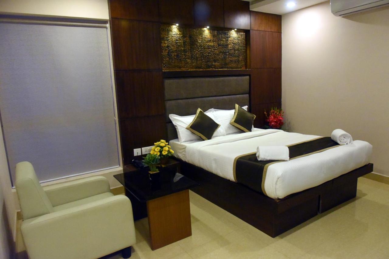 The Hydel Park Hotel Chennai Eksteriør billede